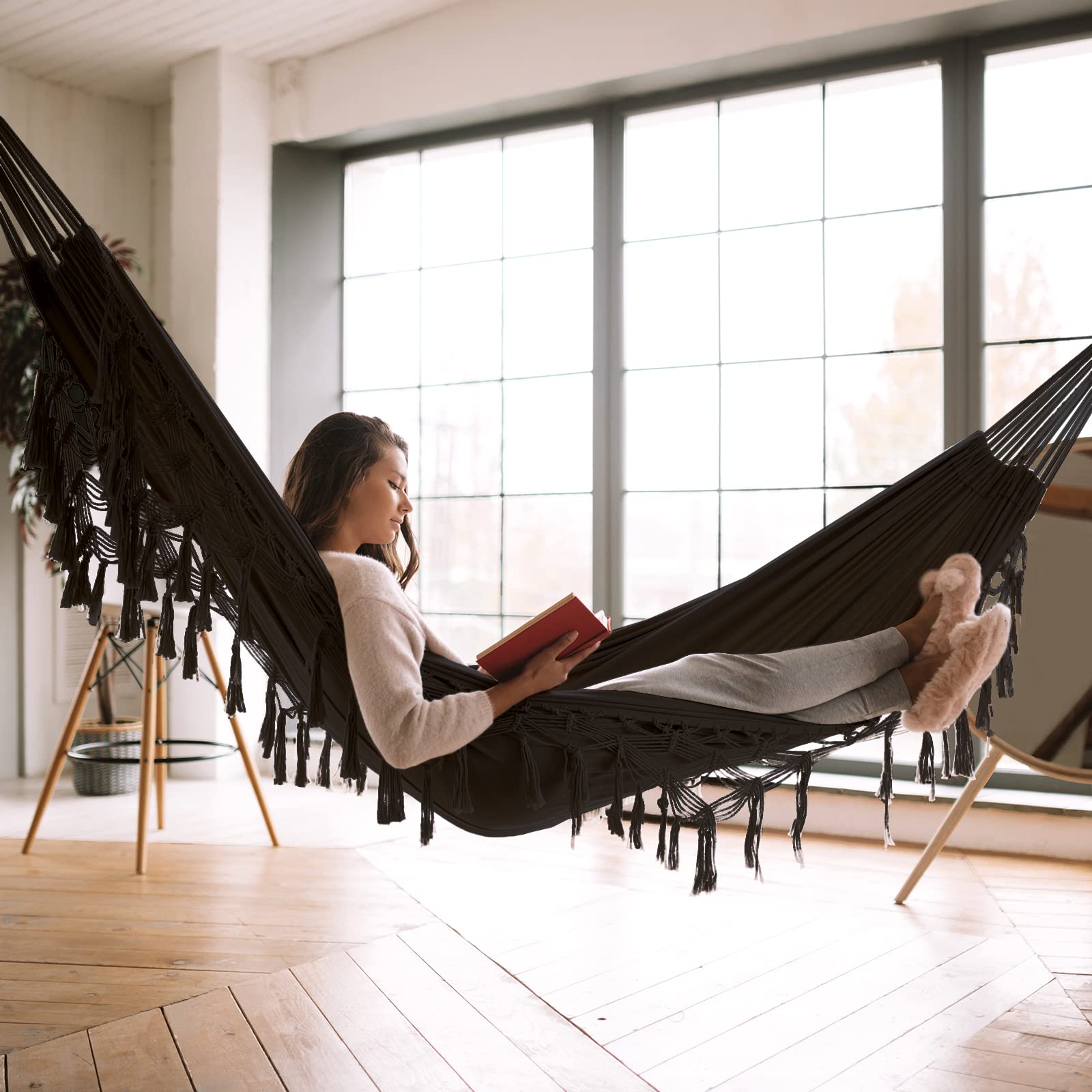 Bellzacasa hammock with mounting straps and buckles