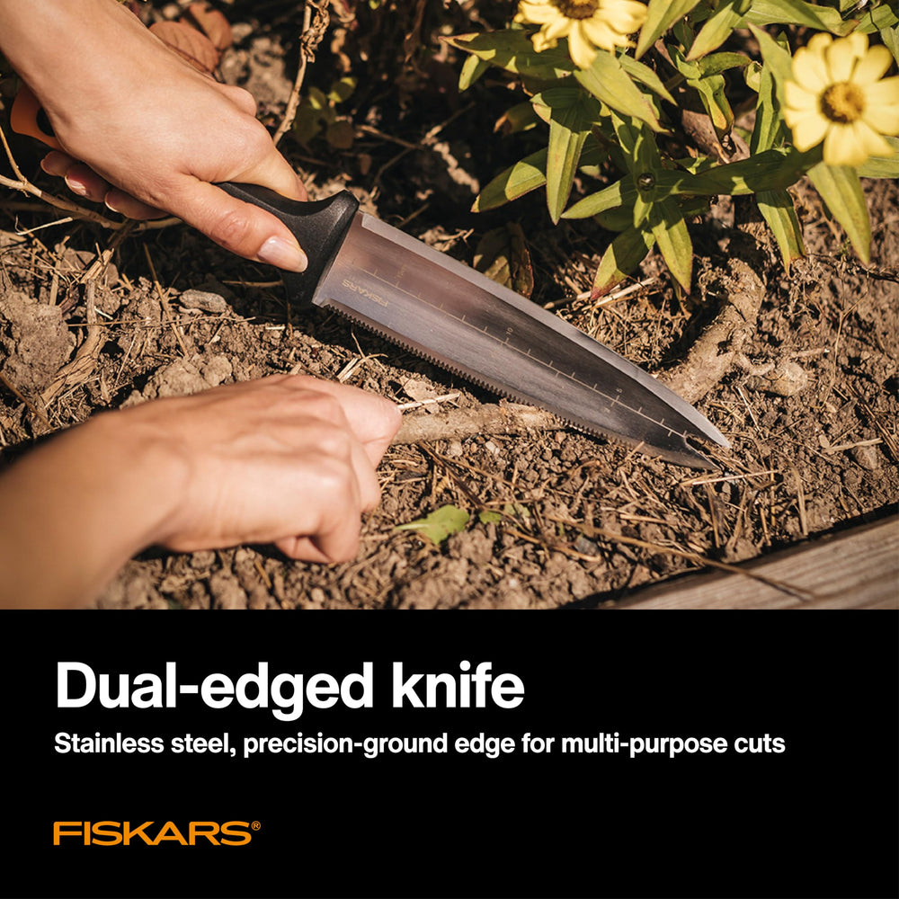 Belt clip feature of Fiskars Hori Hori Knife sheath