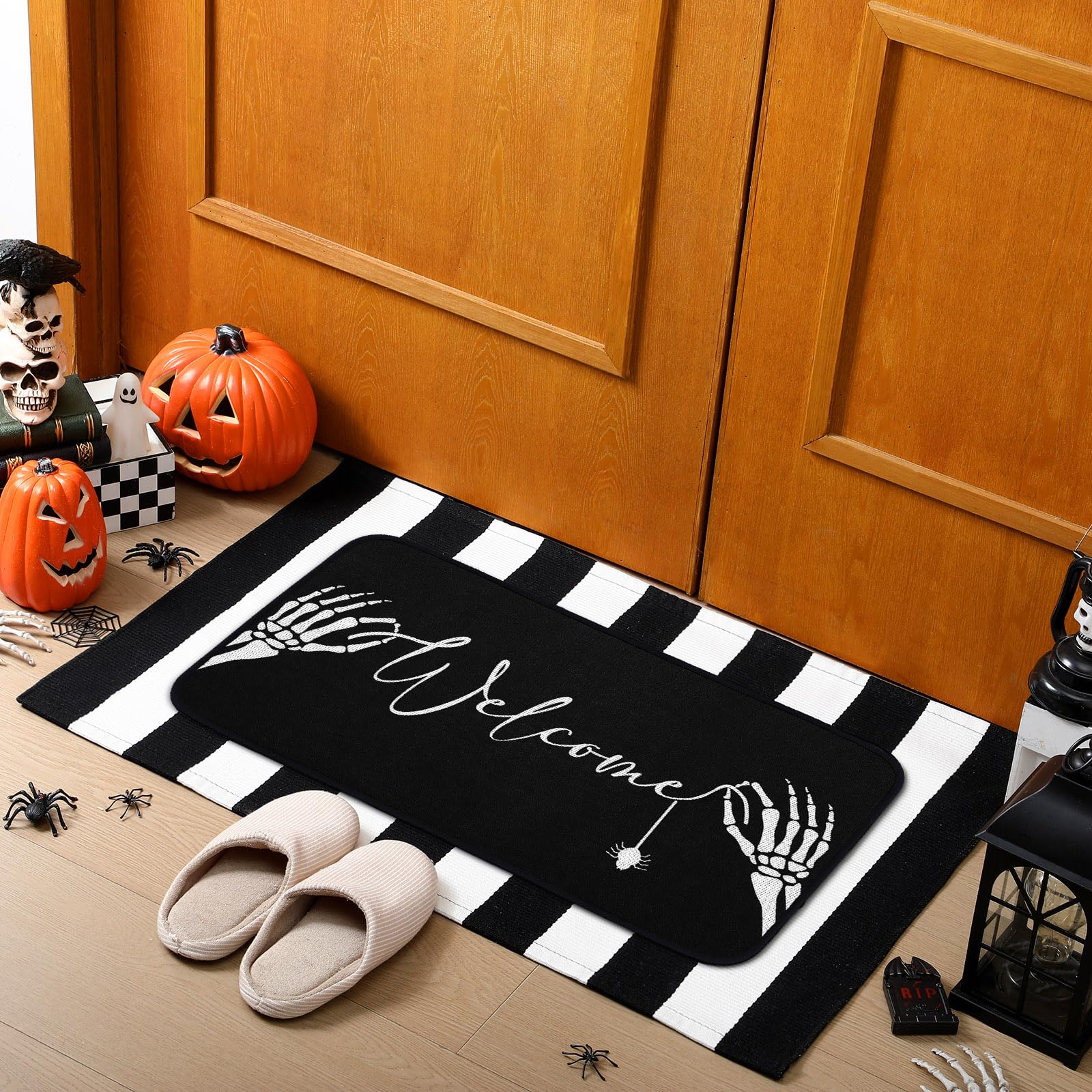 Black and white striped rug from Tinideya Halloween set