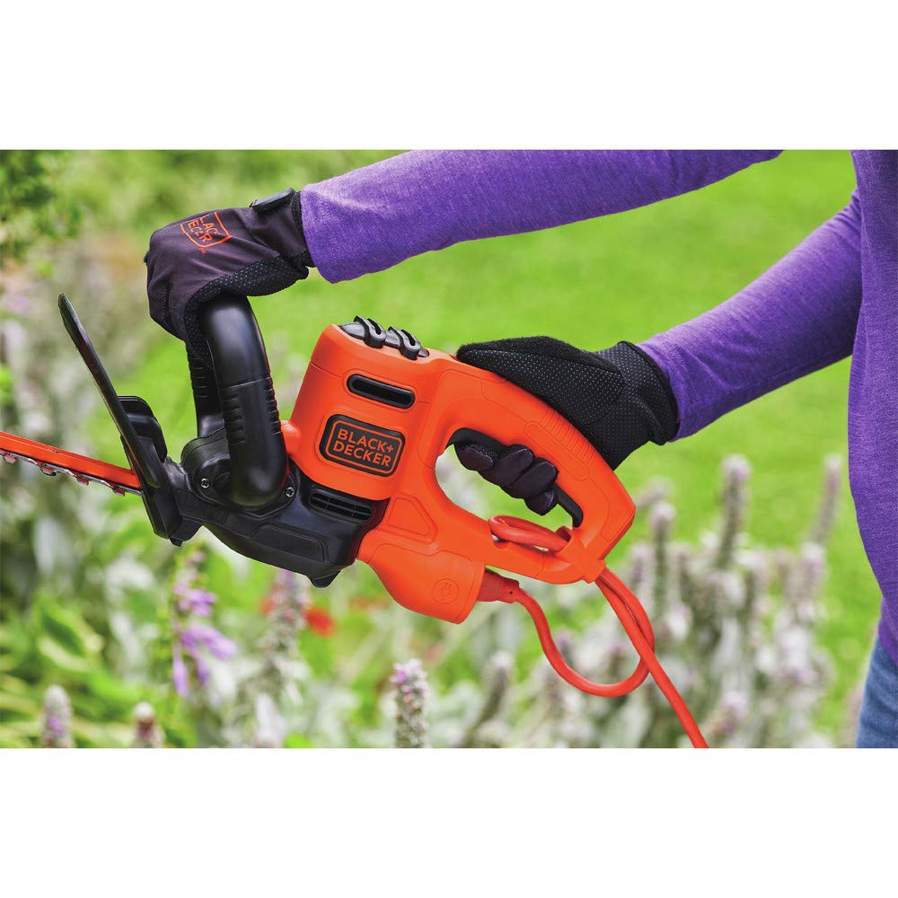 BLACK+DECKER hedge trimmer packaging front