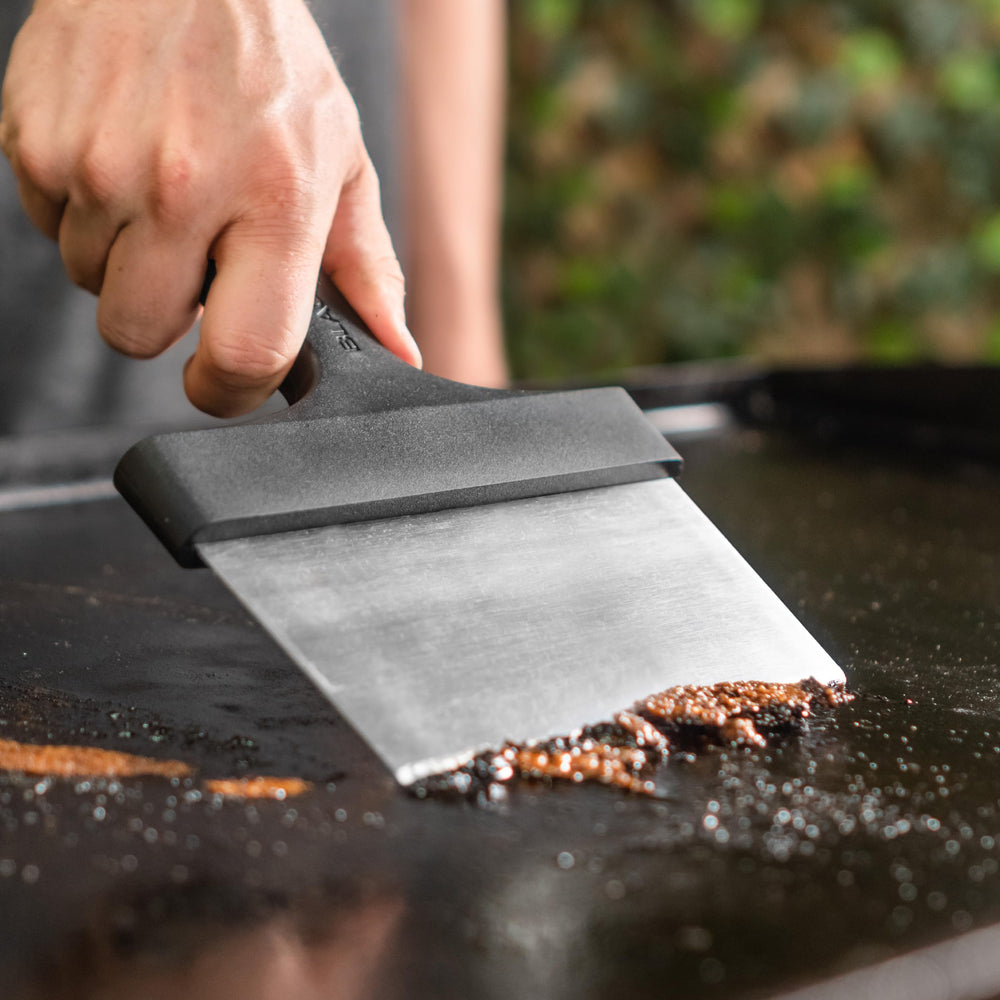 BLACKSTONE Griddle Scraper ergonomic handle close-up