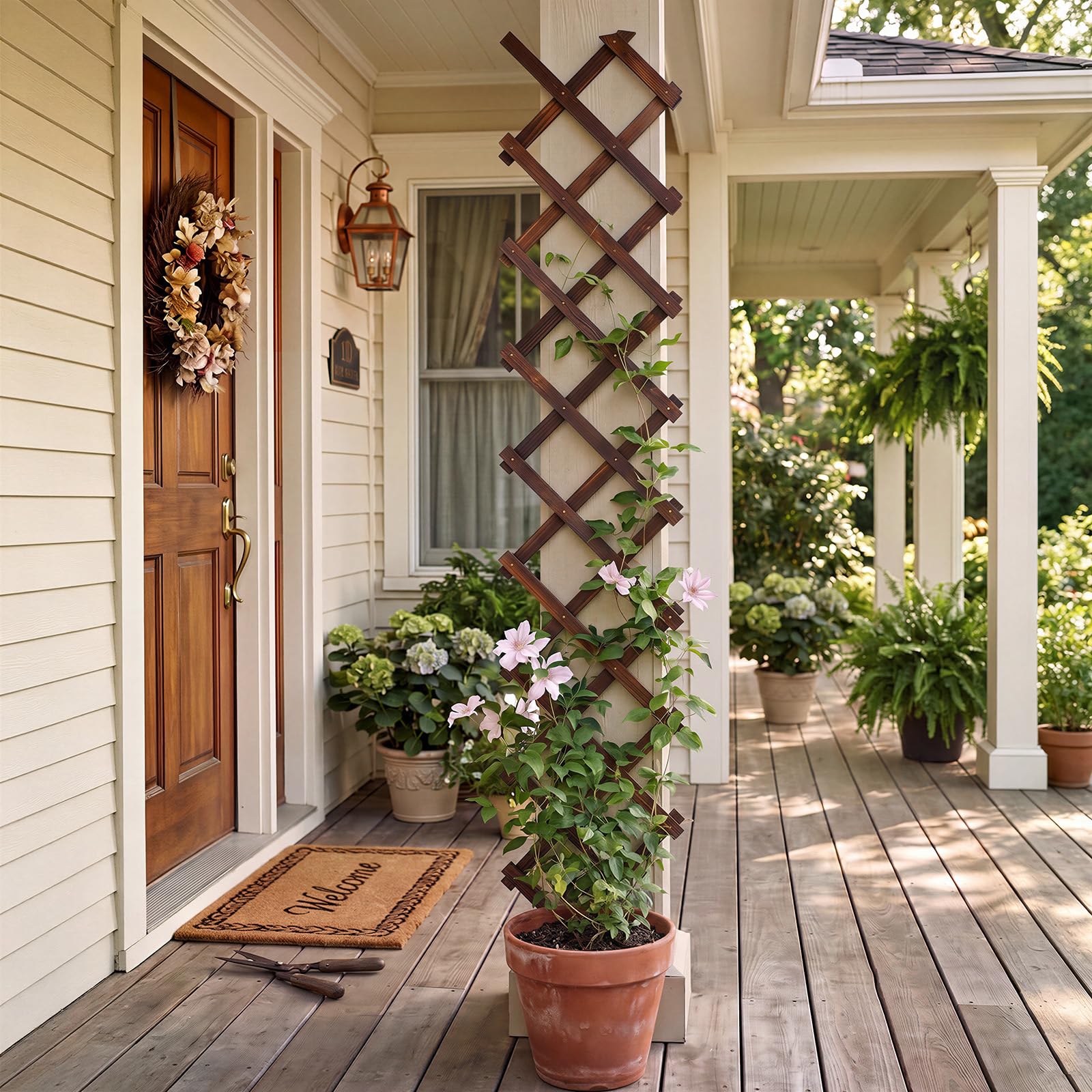 Bounmer Expandable Garden Trellis side view showcasing cedar wood