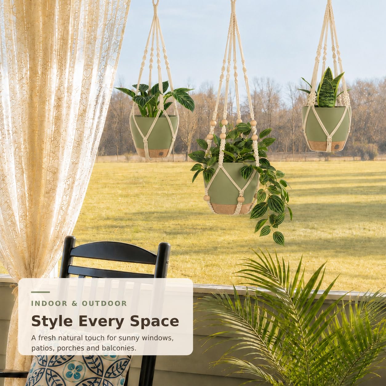 Bouqlife Hanging Planters set including hooks and saucers