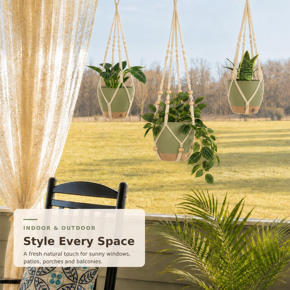 Bouqlife Hanging Planters set including hooks and saucers