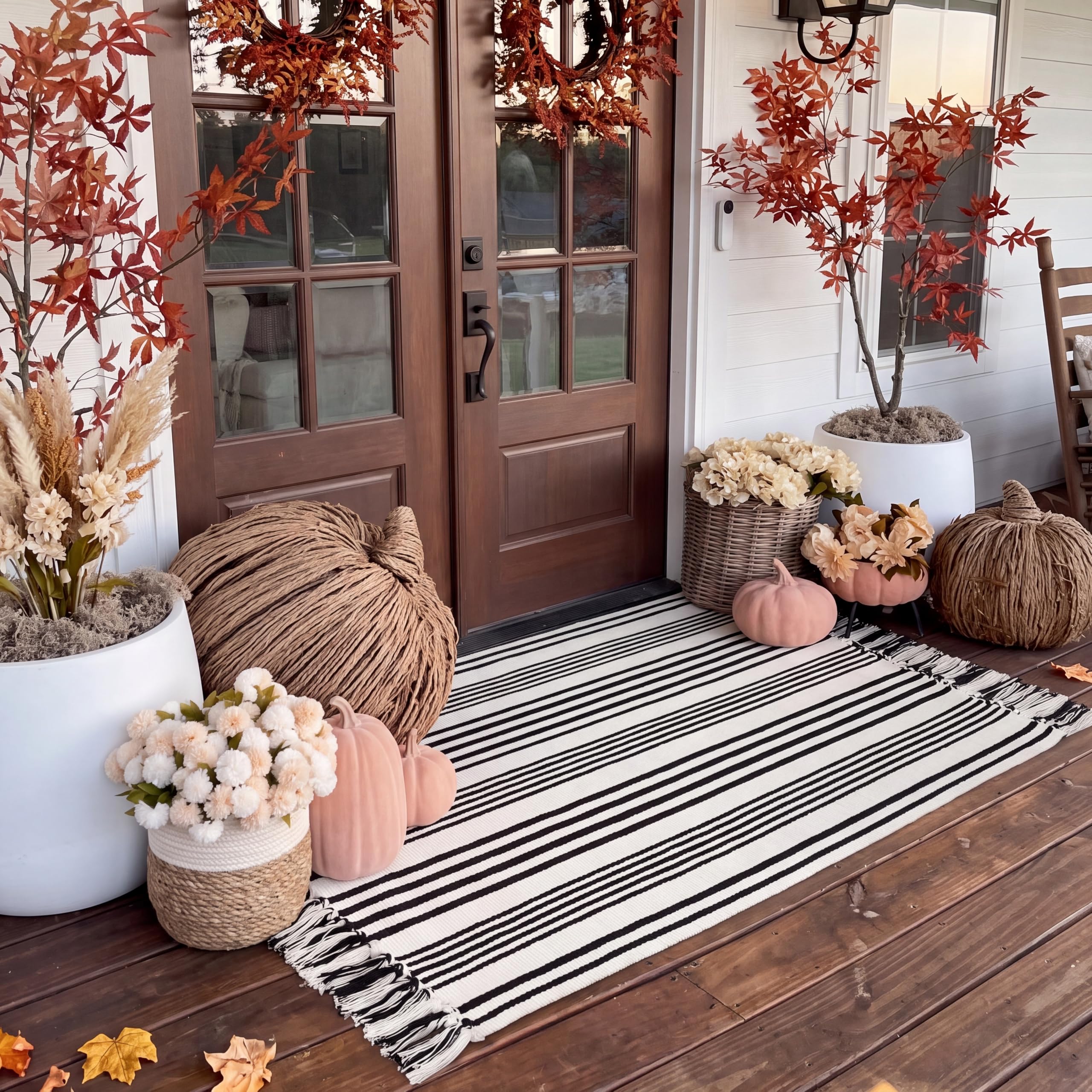 Breling 28" x 43" black and white striped outdoor rug front view