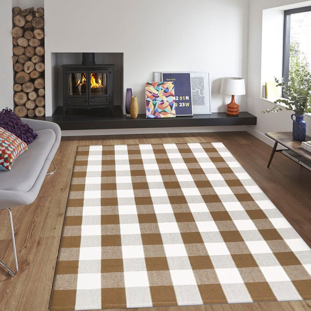 CAINANEL Buffalo Plaid Outdoor Rug front view in coffee and white