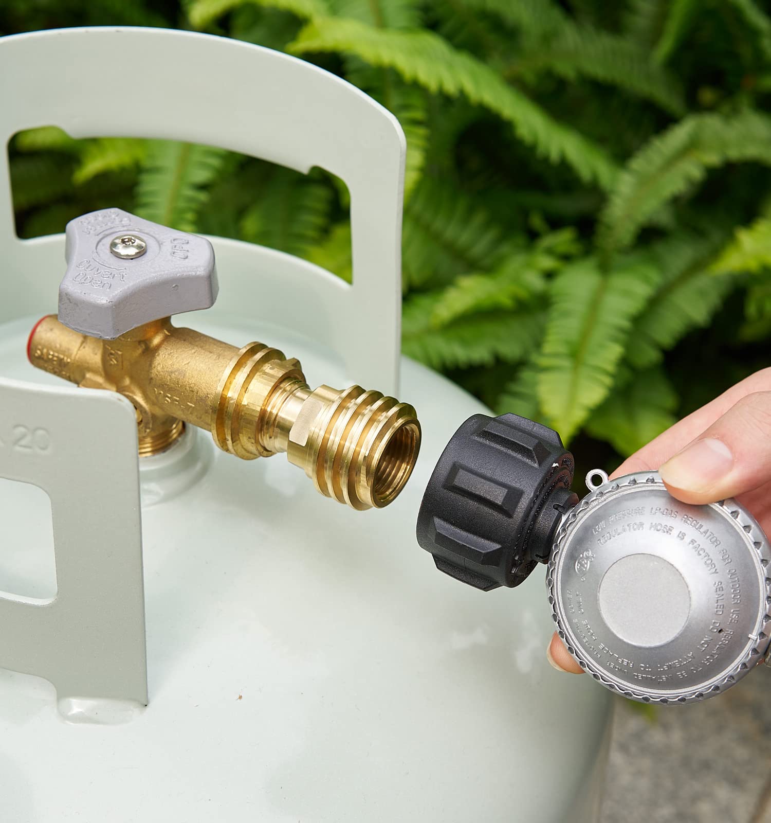 CALPOSE Propane Adapter packaging showing product details