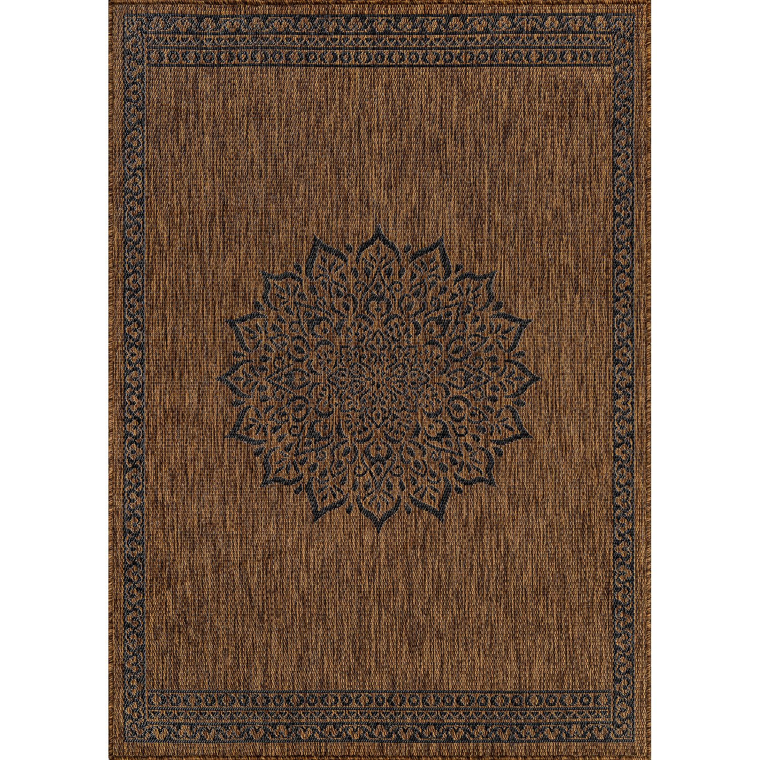 CAMILSON Outdoor Rug 6x9 Medallion Gold close-up texture