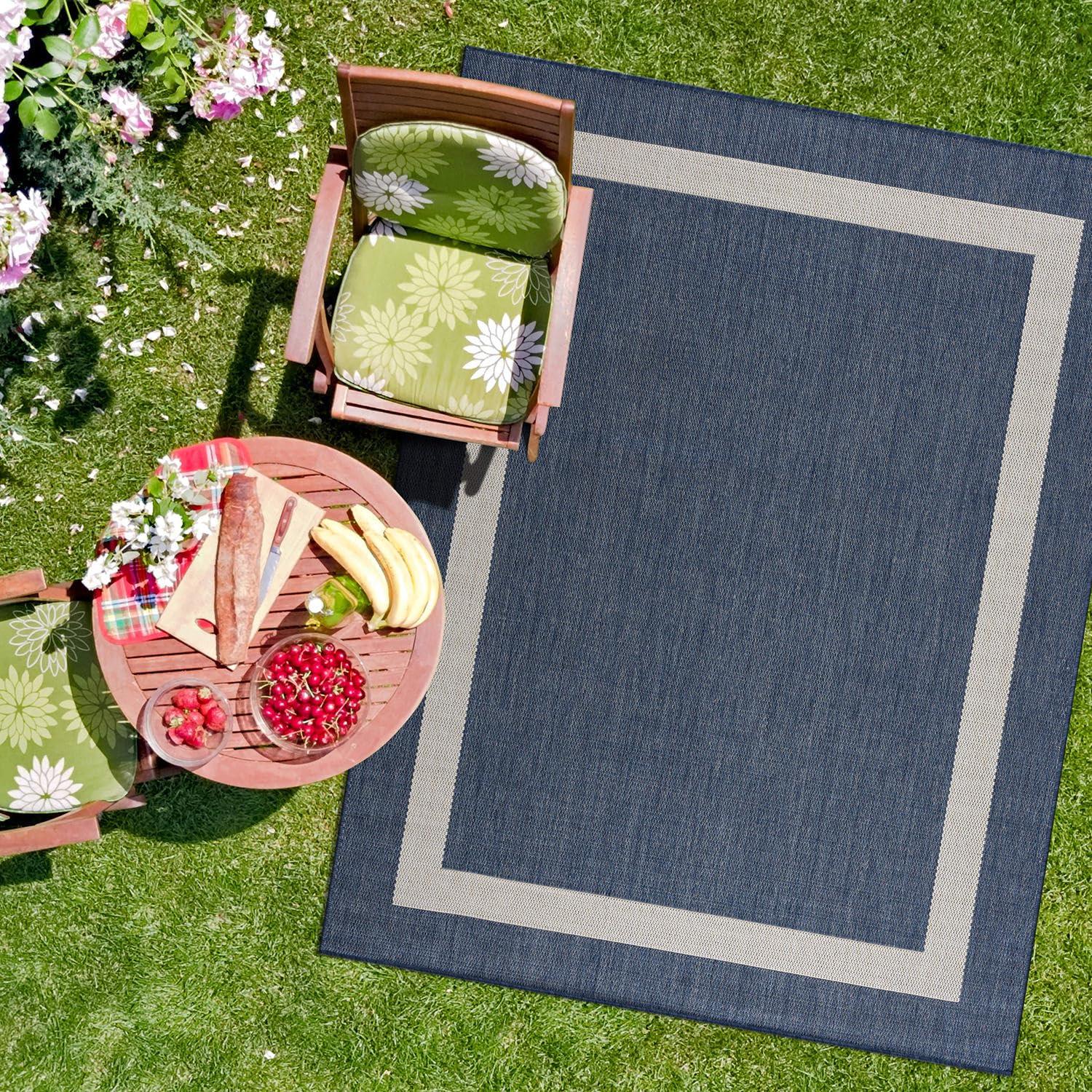 CAMILSON Outdoor Rug rolled up for storage