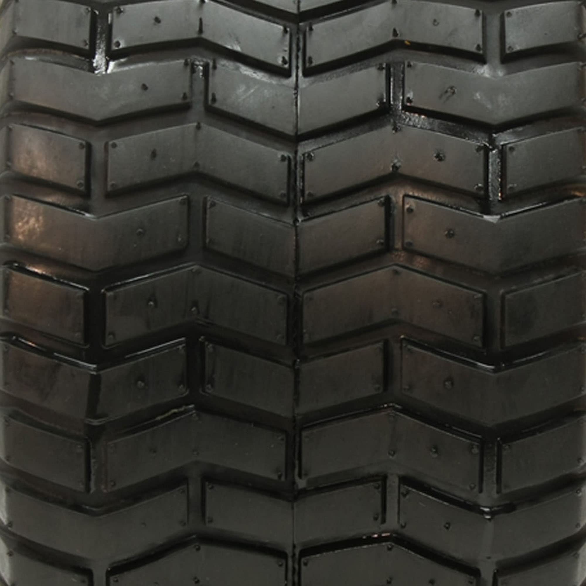 Carlisle Turf Saver Tire close-up of rubber material