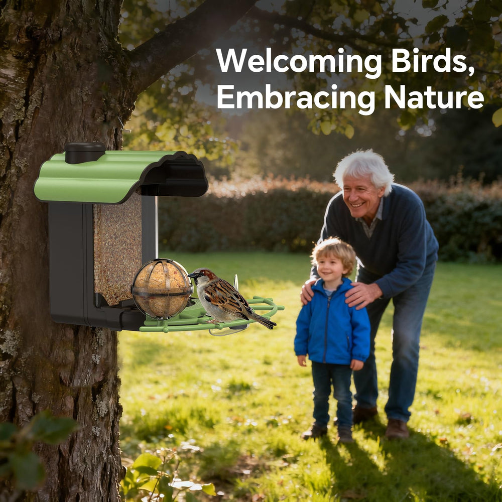 Centvicam Wild Bird Feeder close-up of the vibrant green finish