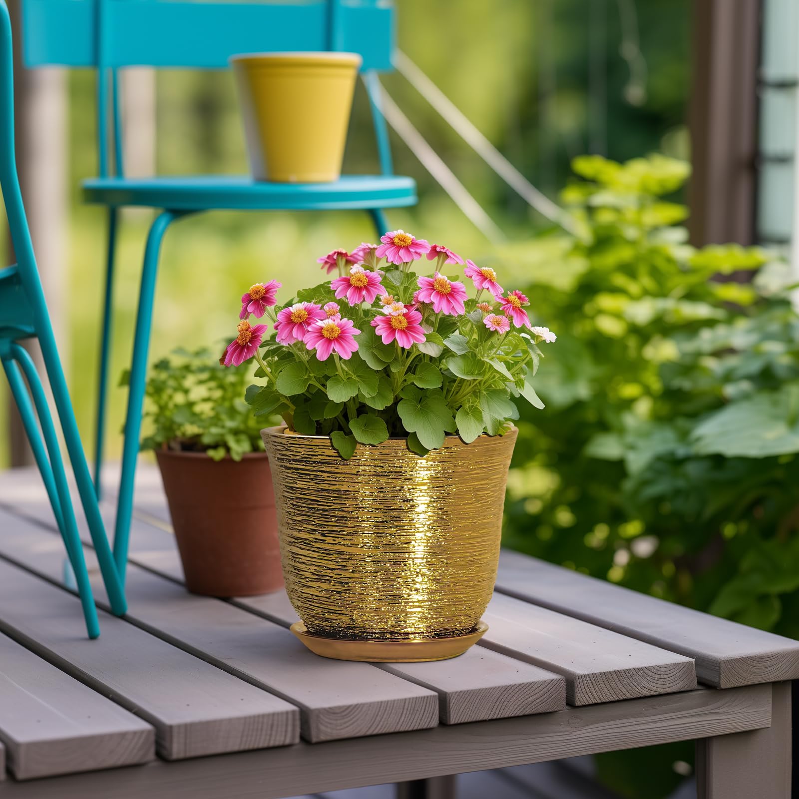 Ceramic plant pot with saucer and drainage net included