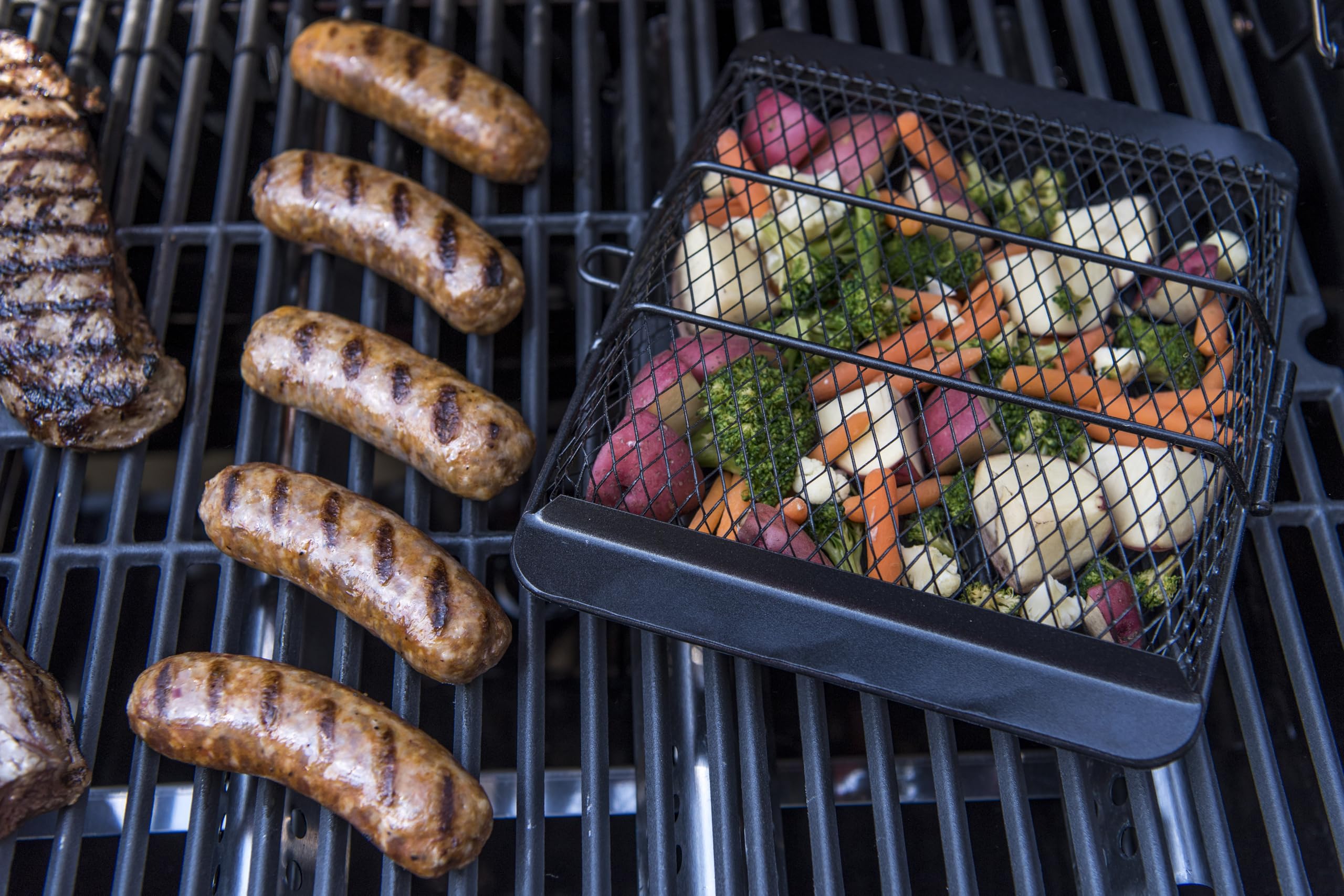 Charbroil Non-Stick Grill Basket packaging with product details
