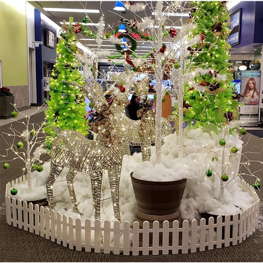 CHICIEVE Christmas tree fence with pets nearby