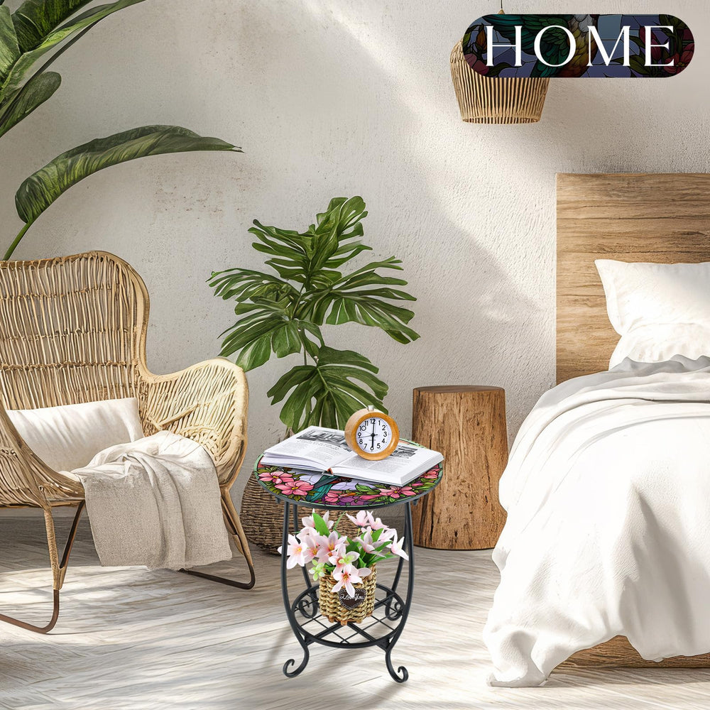 Cinnvoice Outdoor Side Table with plants on display