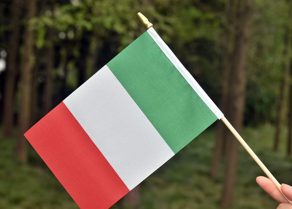Ckexin mini Italy flag with antique gold spear top