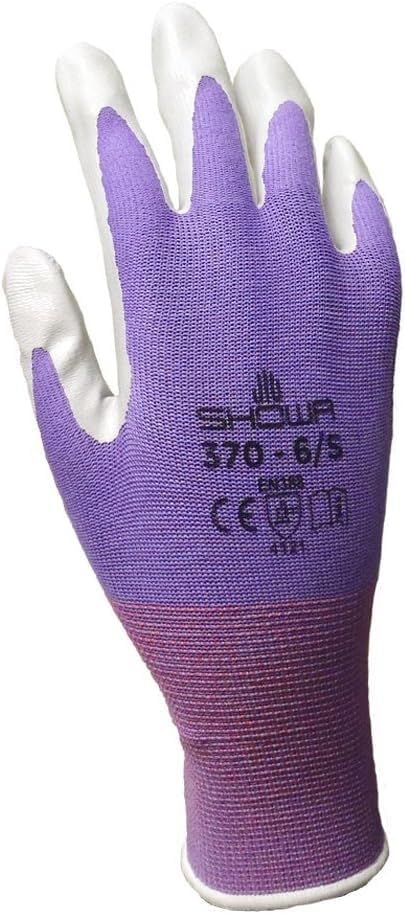 Close-up of Atlas NT370 nitrile glove palm with textured grip