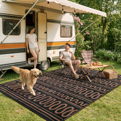 Close-up of Beeiva Outdoor Rug 8x10 texture