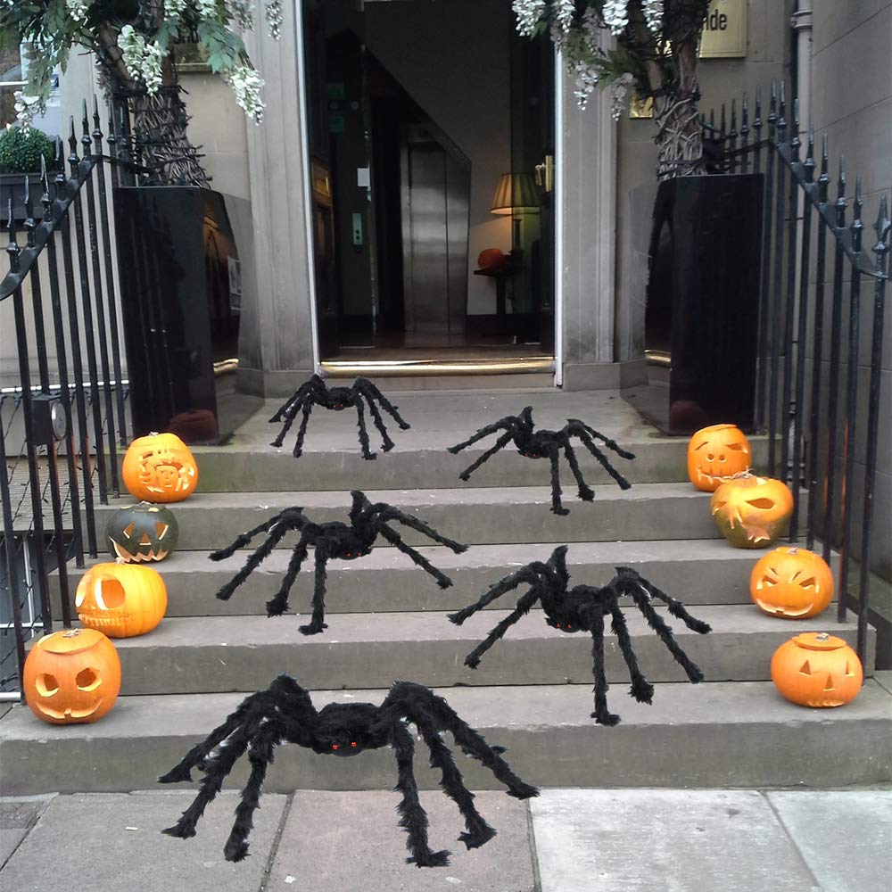Close-up of BEIGUO Halloween spider's red eyes