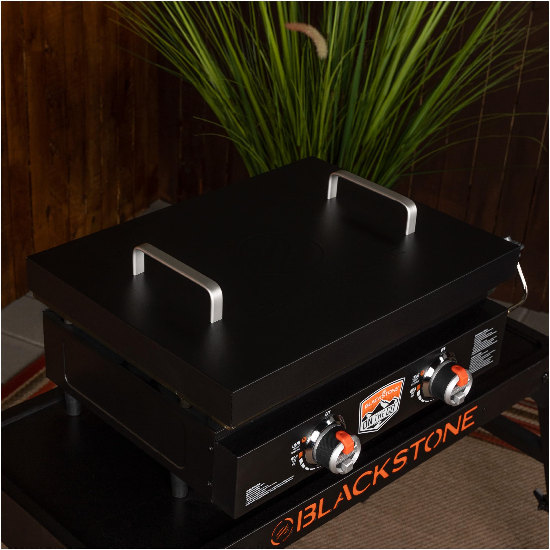 Close-up of BLACKSTONE Griddle Cover handles