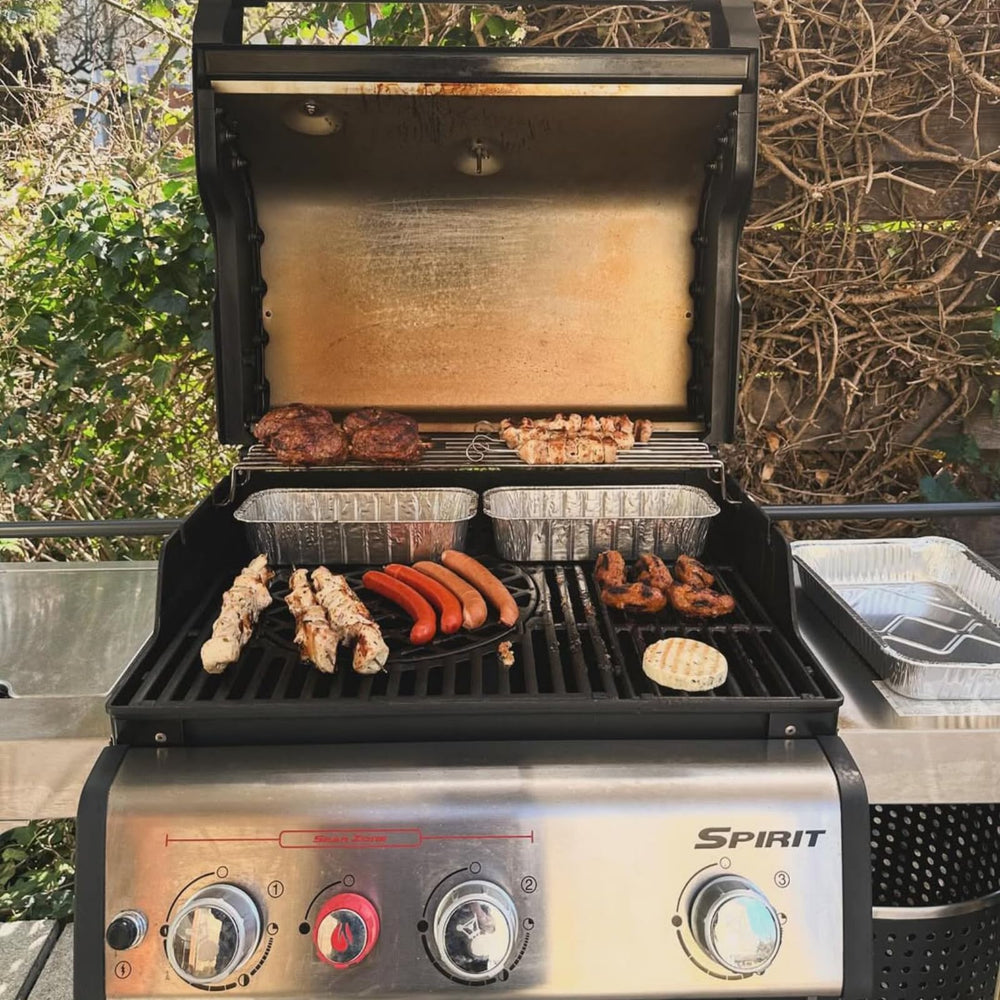 Close-up of DcYourHome Warming Rack for Weber grills