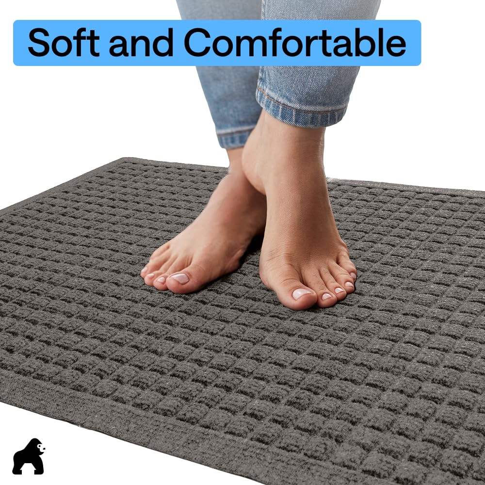 Close-up of deep grooves on GORILLA GRIP HydroABSORB Door Mat