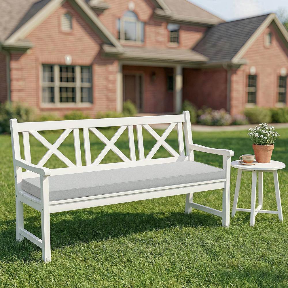Close-up of Fitfree Outdoor Bench Cushion zipper detail