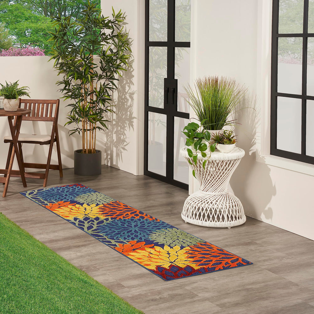 Close-up of floral design on Nourison Aloha rug