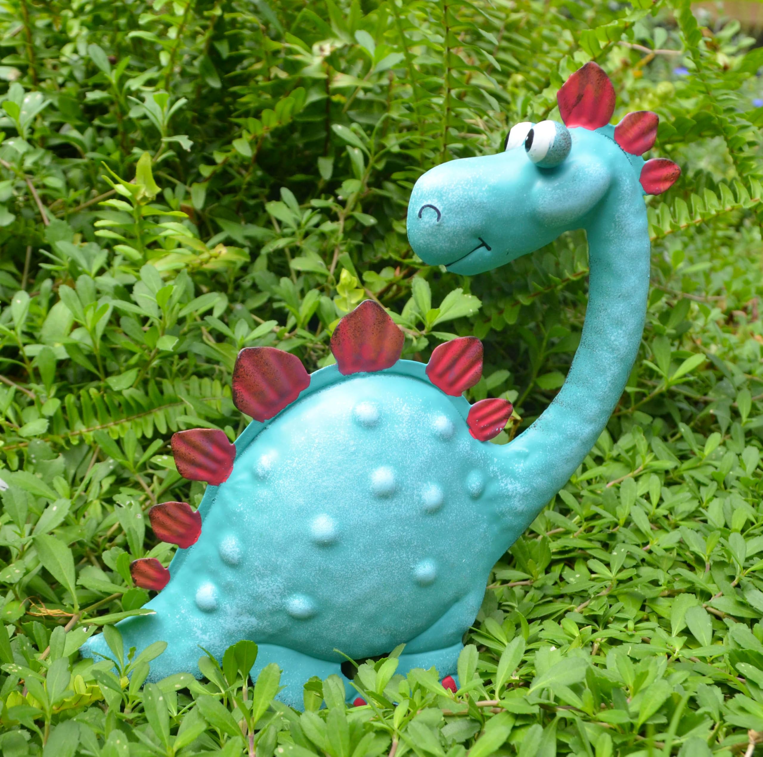 Close-up of GIFTME 5 Dinosaur Garden Statue's hand-painted details
