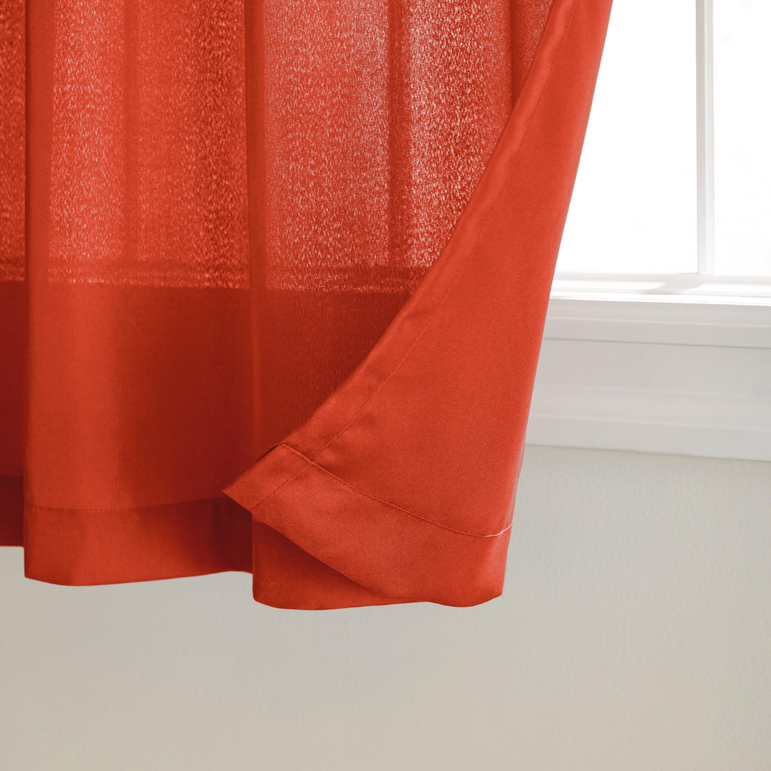 Close-up of grommet top on TOWN & COUNTRY BASICS outdoor curtains