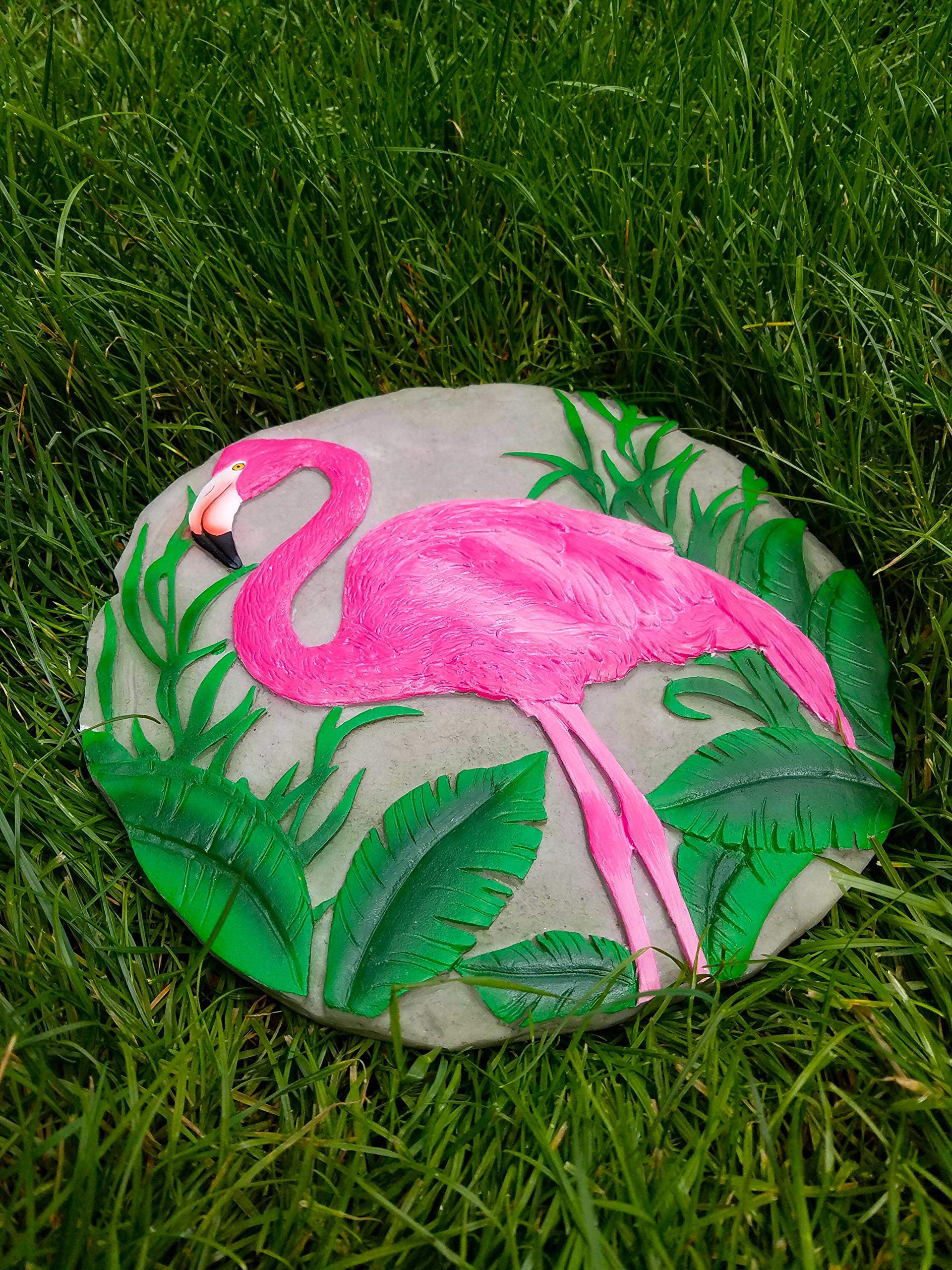 Close-up of hand-painted details on Spoontiques stepping stone