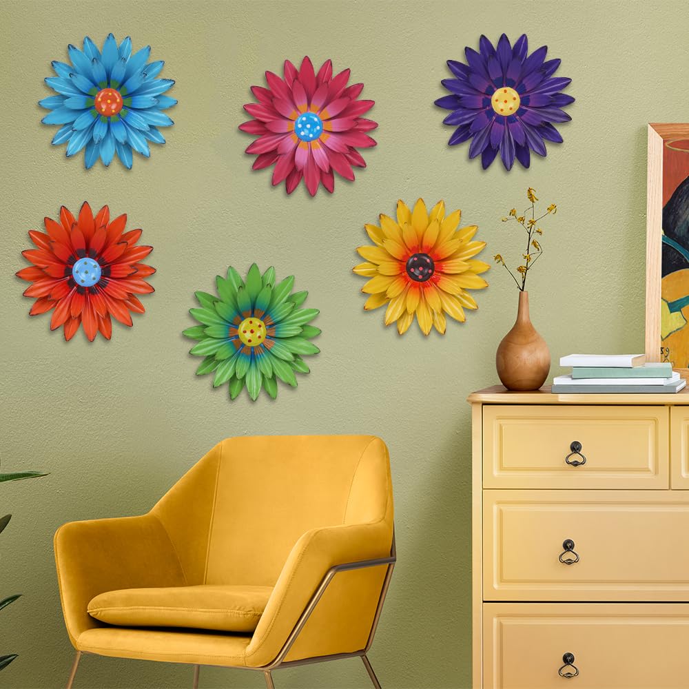 Close-up of hogardeck flower wall decor with detailed petals