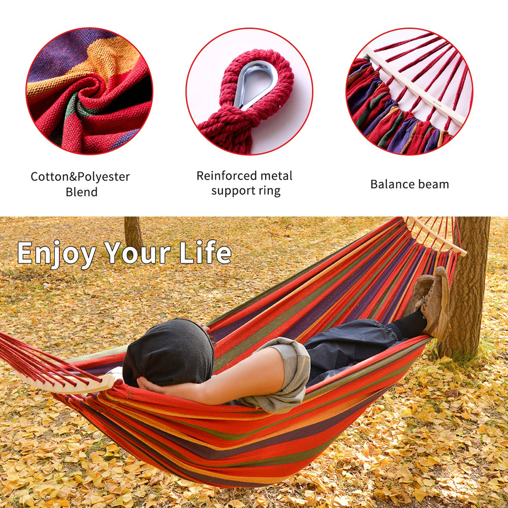 Close-up of KACHUAN BEAR hammock wooden rod
