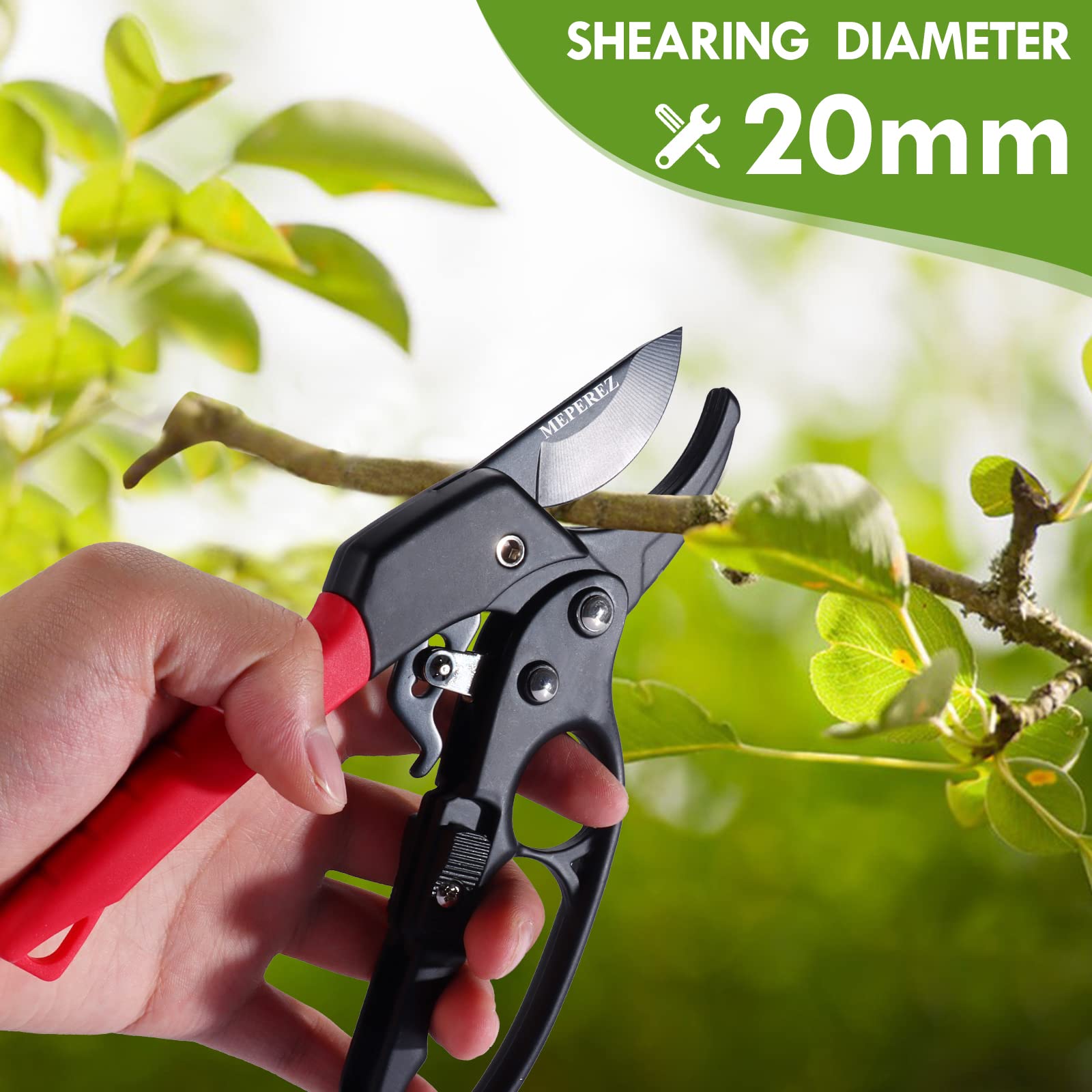 Close-up of MEPEREZ shears cutting through a branch
