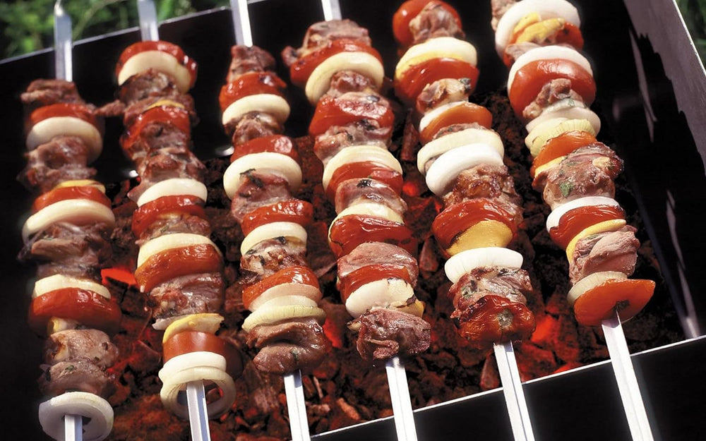 Close-up of MOCUMEI BBQ skewer tip and flat blade