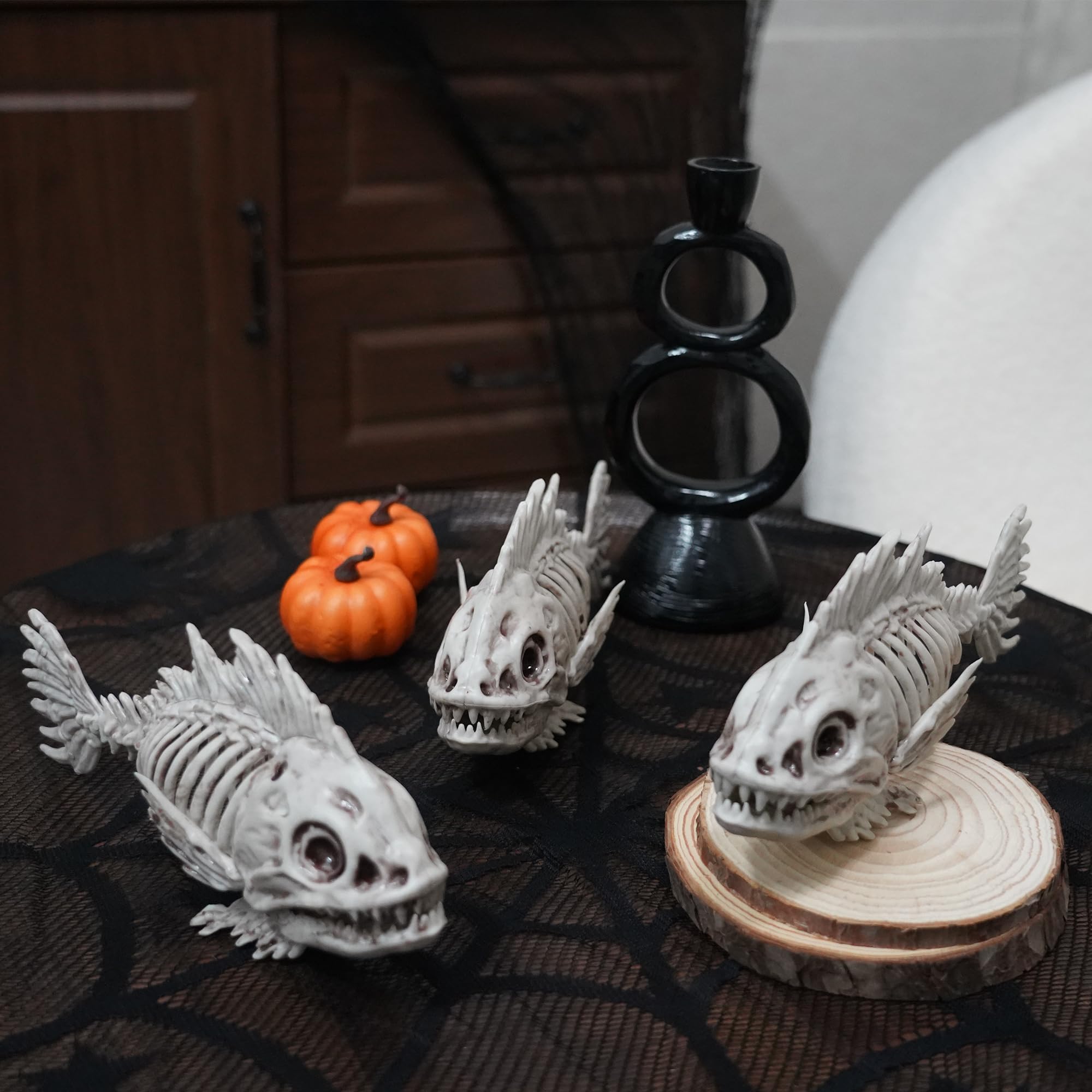 Close-up of NEROSUN plastic fish skeleton decoration