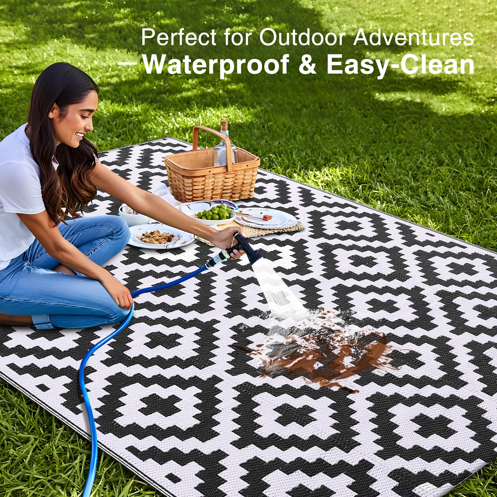 Close-up of OLANLY outdoor rug material texture