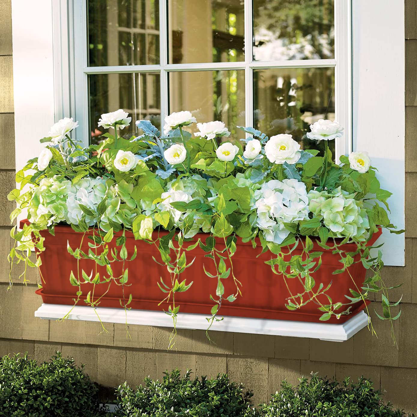 Close-up of OSMOFUZE planter's modern design