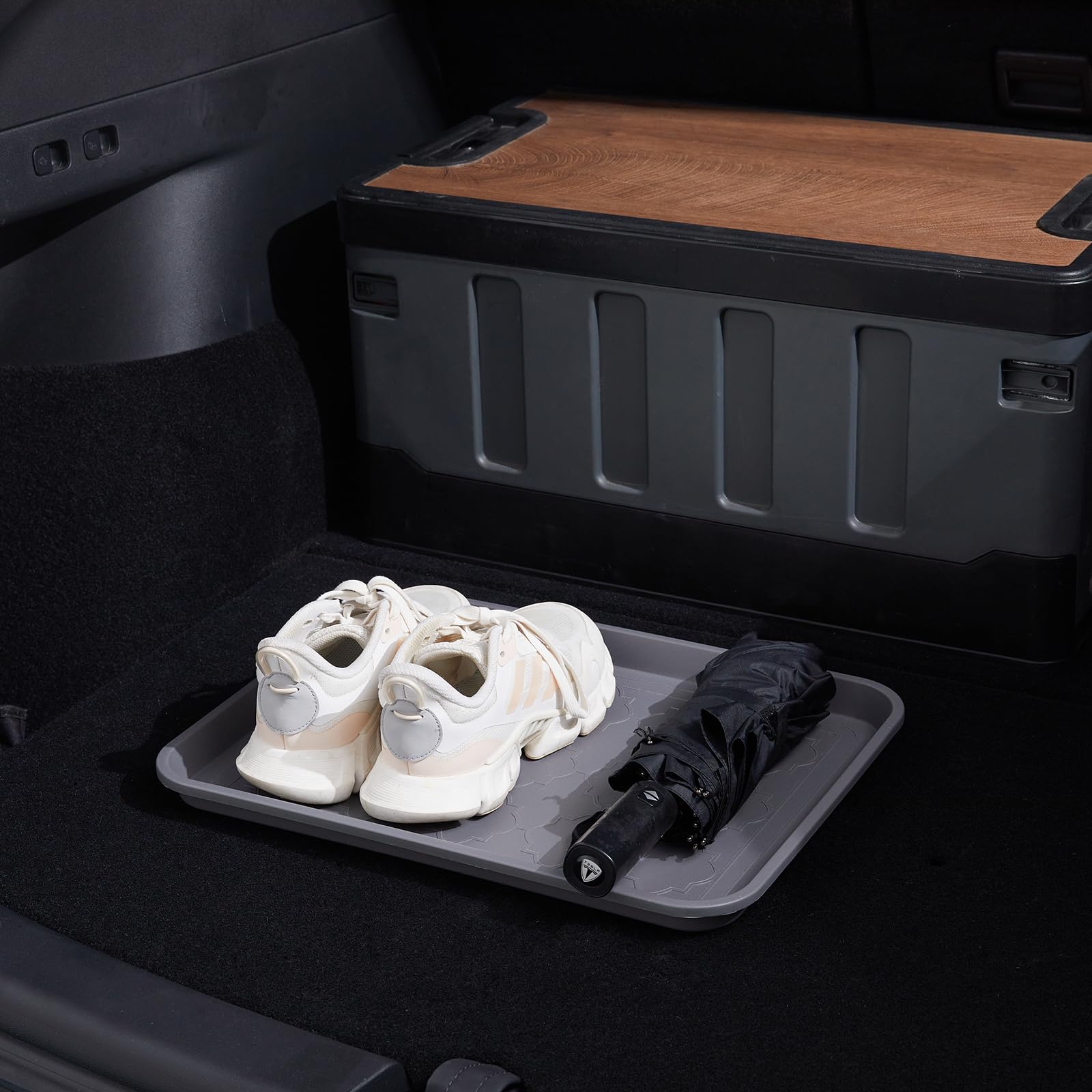 Close-up of PETABBY Boot Tray anti-slip pads