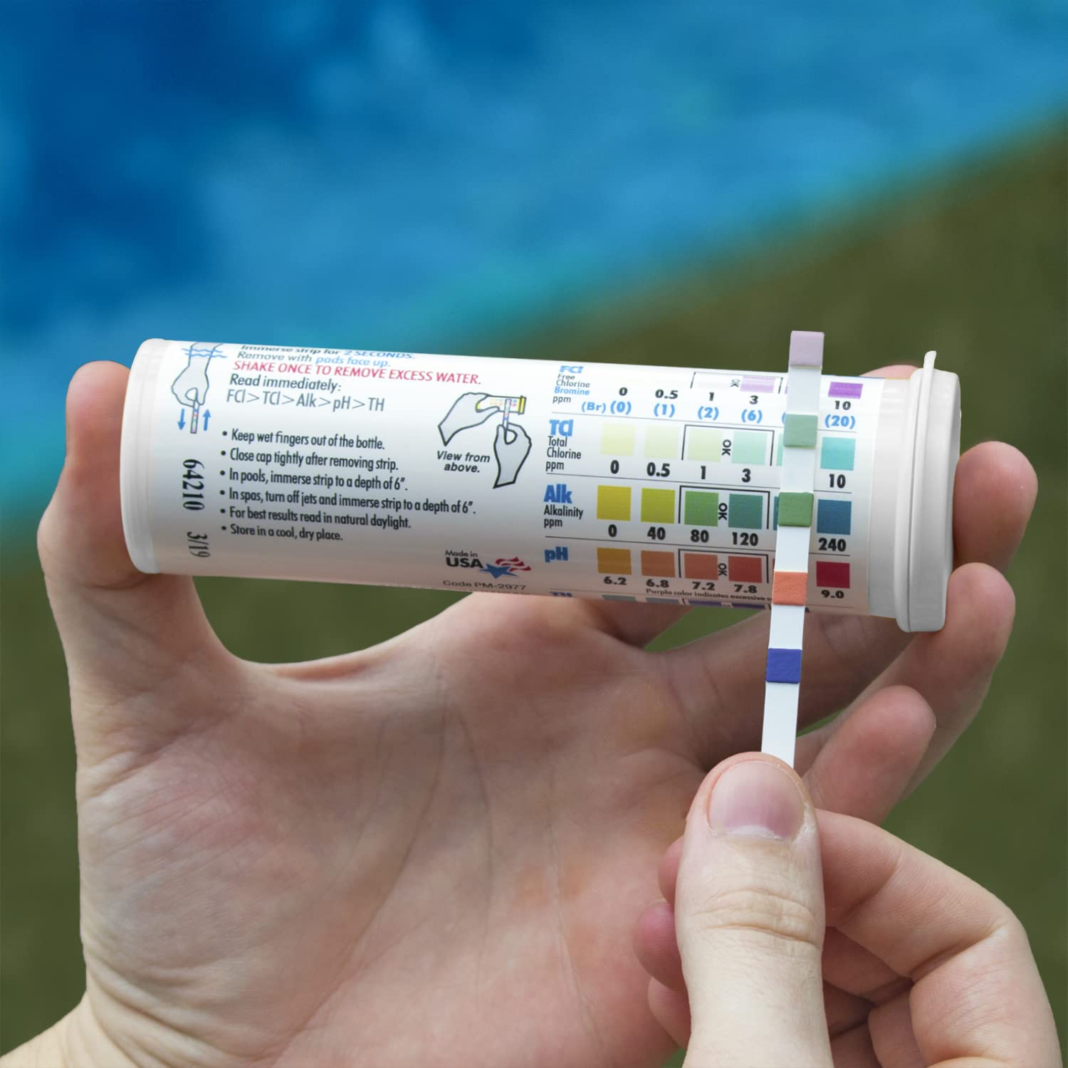 Close-up of Poolmaster Test Strips No-Bleed Pads