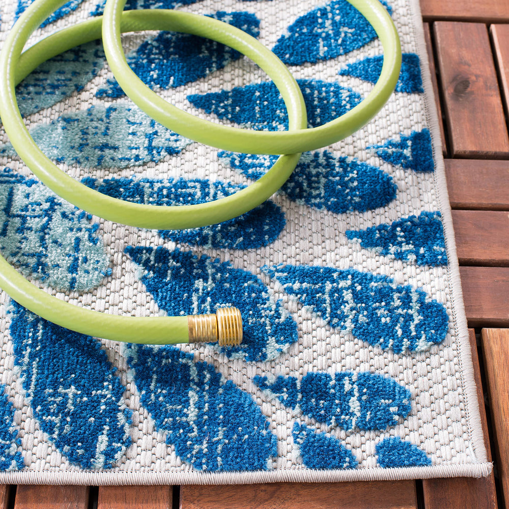 Close-up of SAFAVIEH Cabana rug showing floral motif