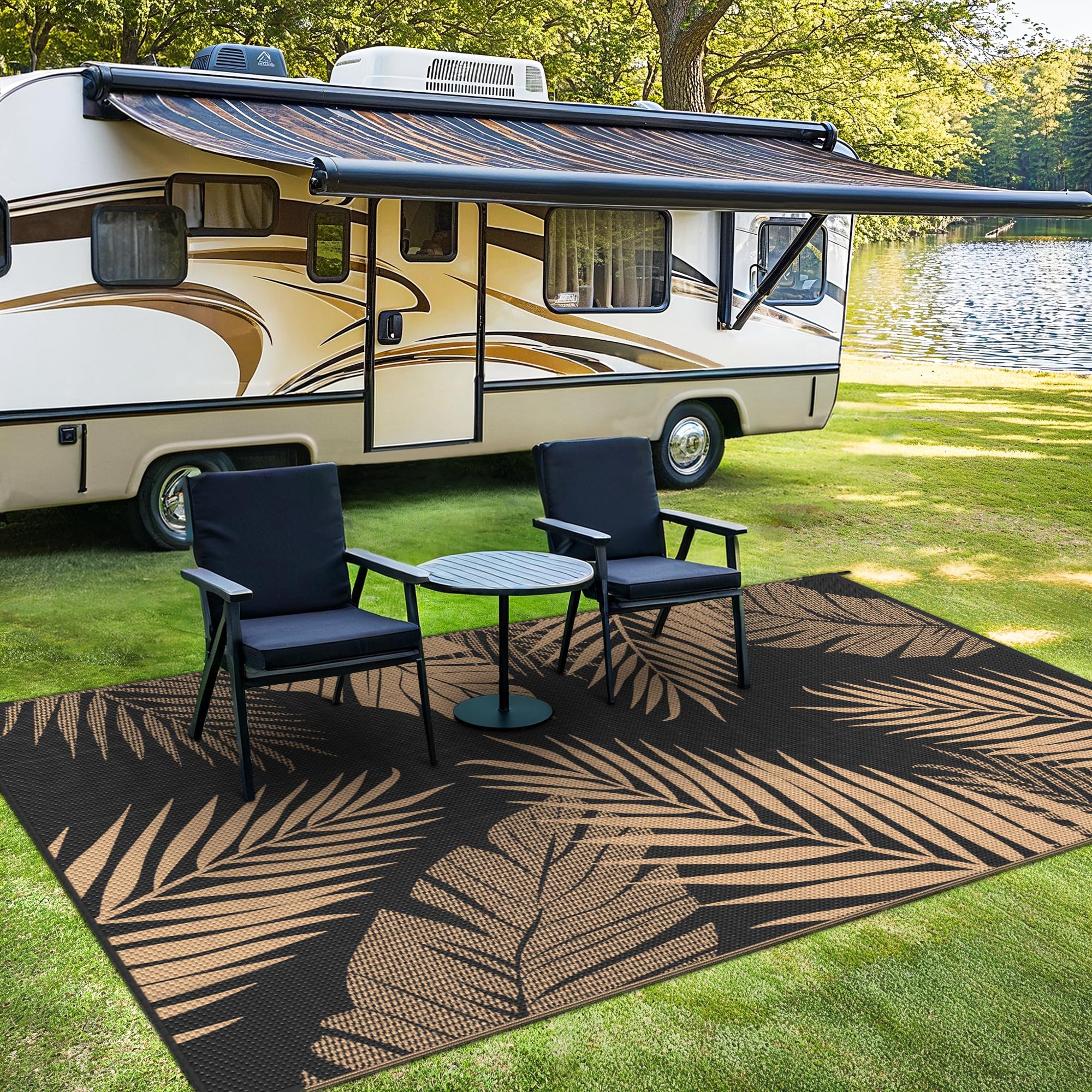 close-up of sarben outdoor rug stitching and edges
