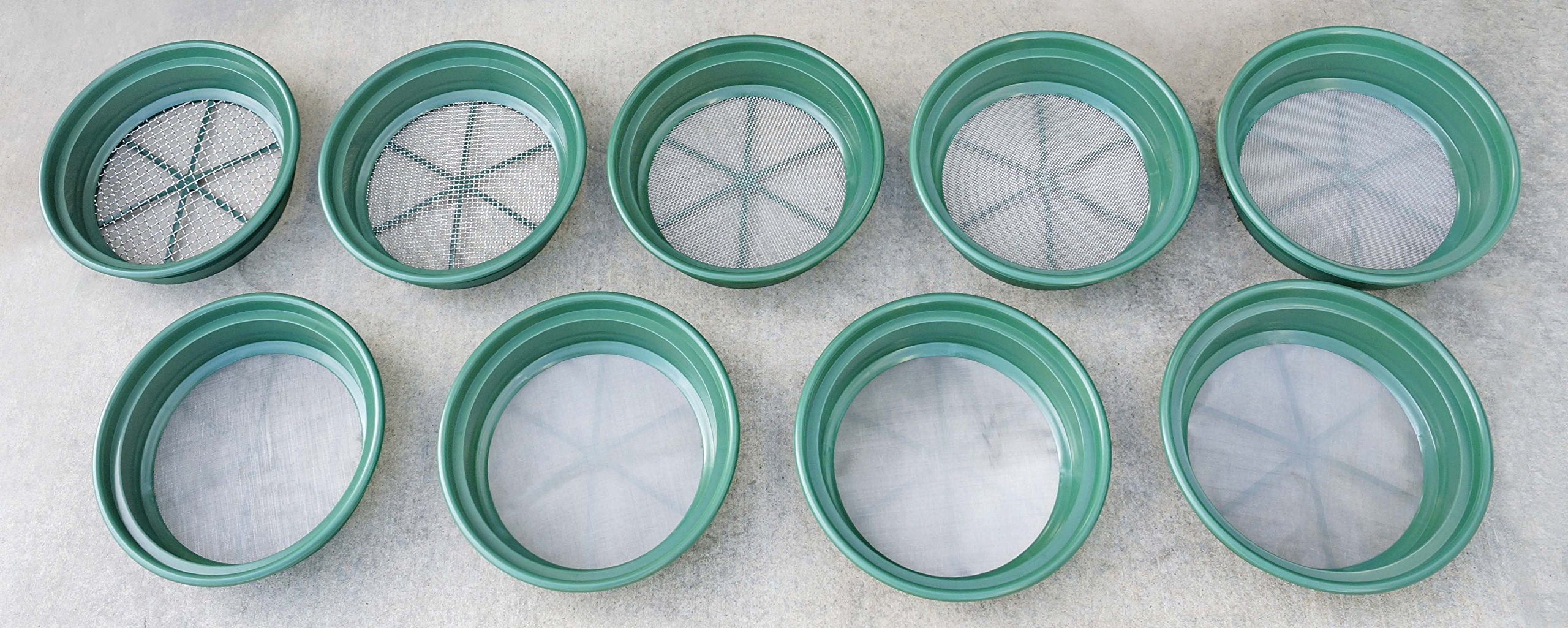 Close-up of SE sifting pan wire mesh size 1/100 inch