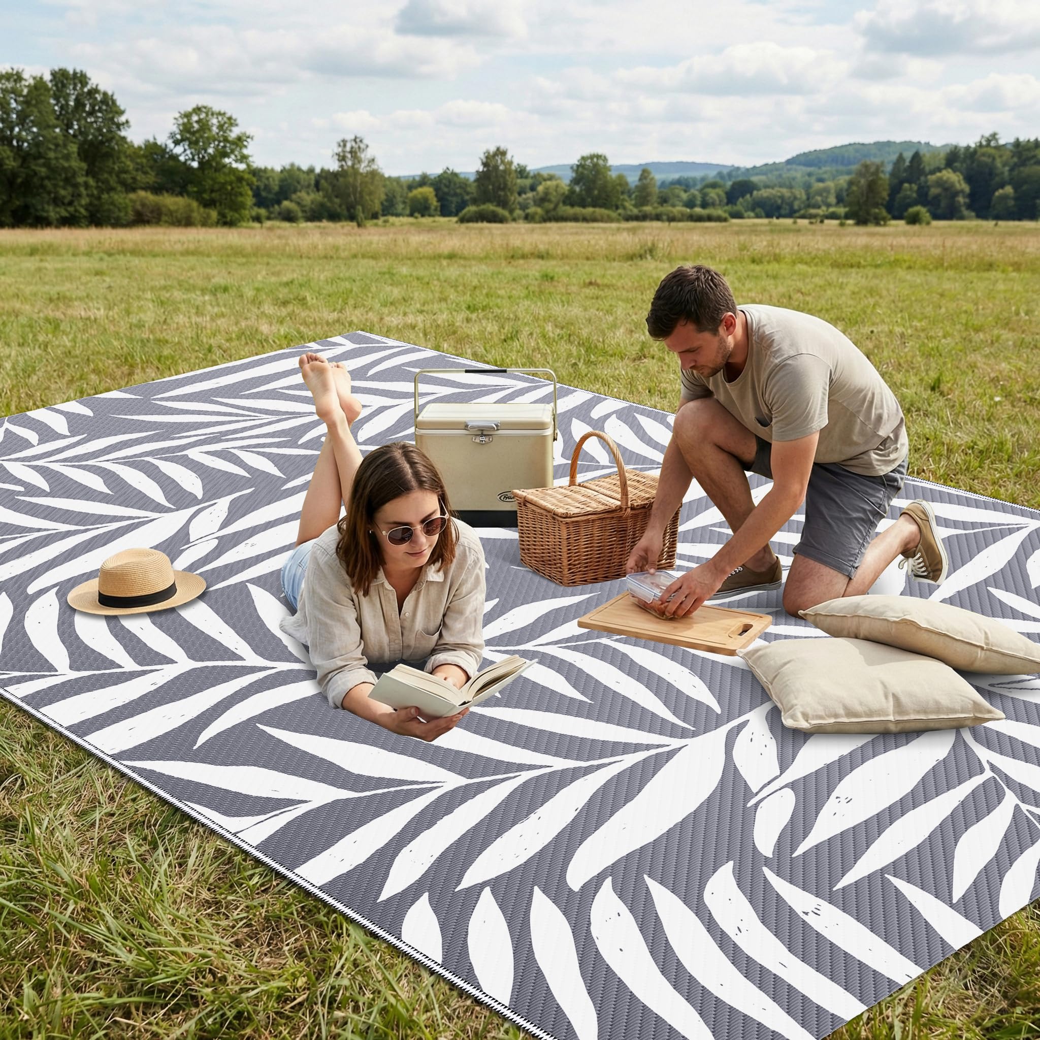 Close-up of Smiry Outdoor Rug texture