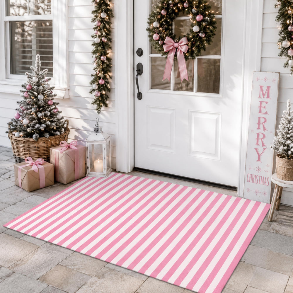 Close-up of the Moucuny Christmas Outdoor Rug fabric texture