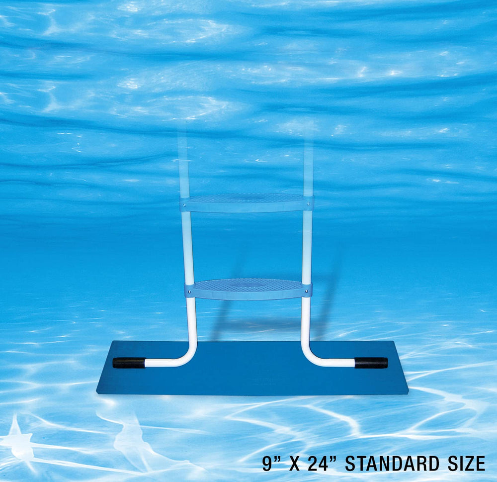 Close-up of the non-slip texture on Poolmaster ladder pad