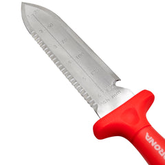 Close-up of the sharp blade of the Corona Hori Garden Knife