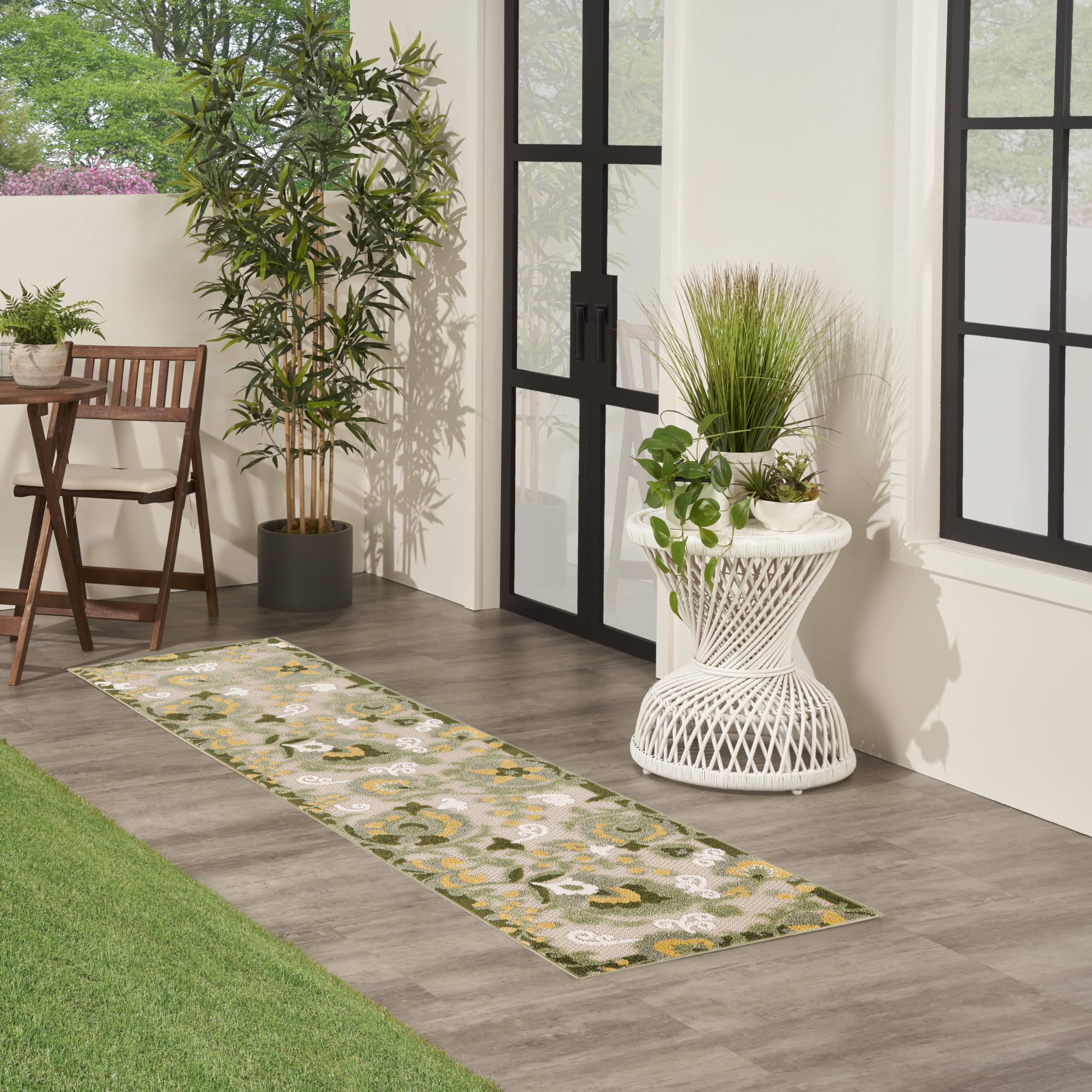 Close-up of the soft texture of Nourison Aloha Outdoor Rug