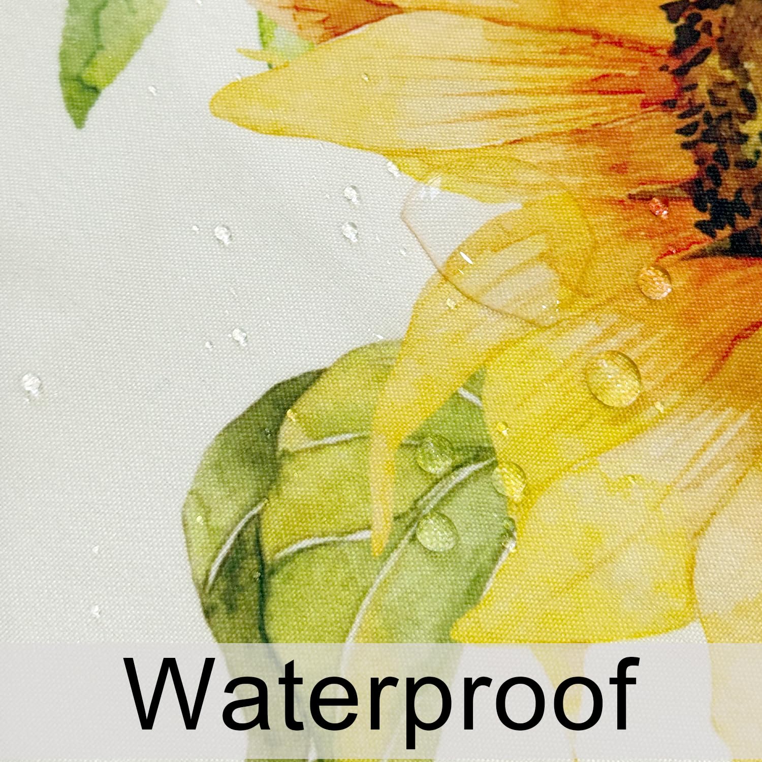 Close-up of the umbrella hole in the Virtumob Tablecloth