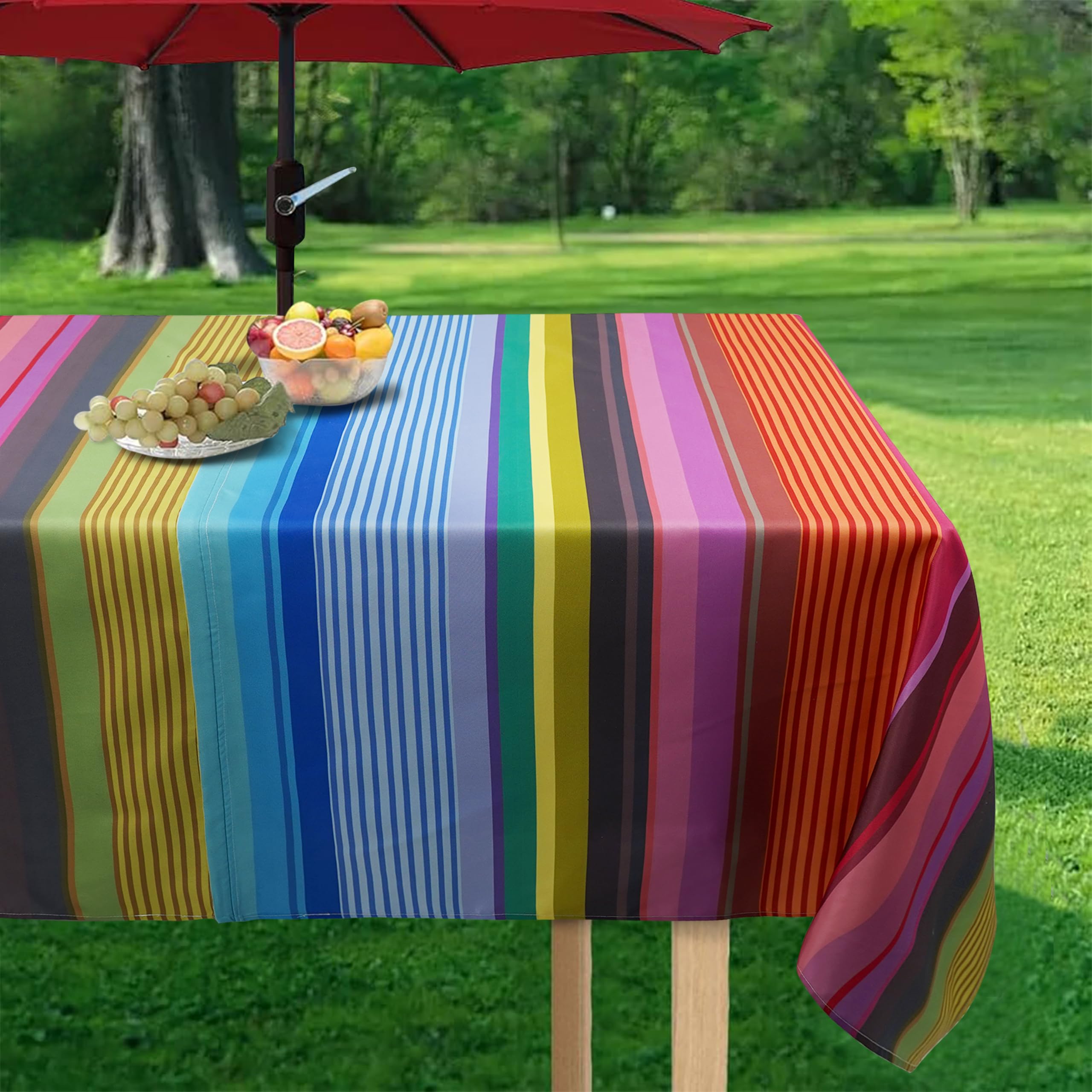 Close-up of the zipper feature on Virtumob Outdoor Tablecloth